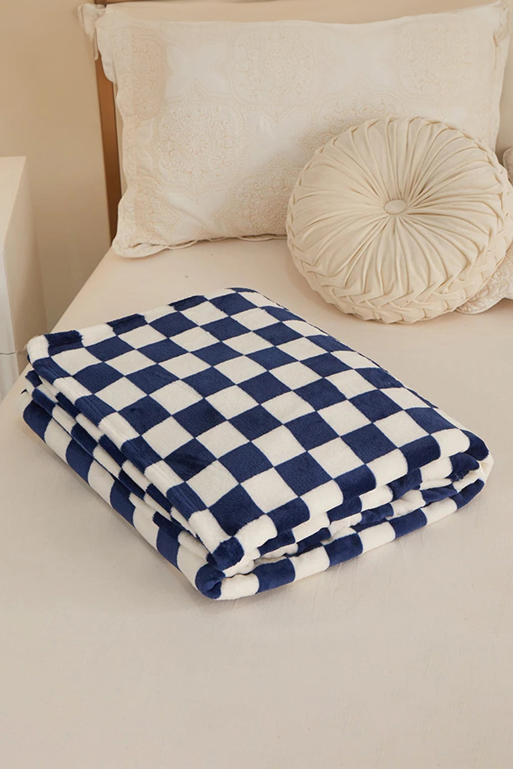 Black Checkerboard Printed Soft Throw Blanket